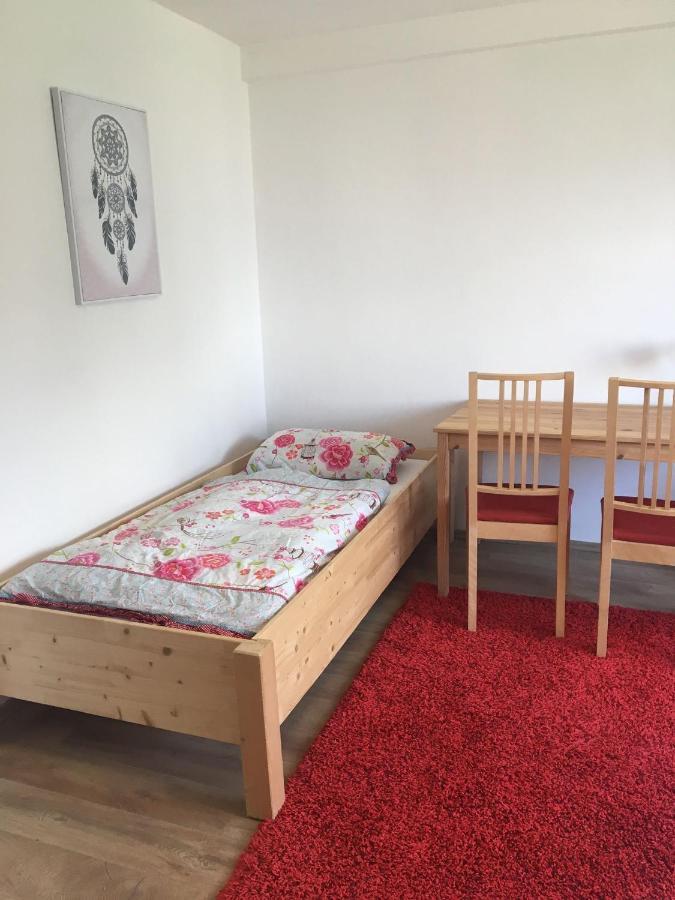 Mayen, Im Moehren, Privatzimmer Nr2, Waldrand, Naehe Nuerburgring & Burg Eltz, Gemeinschaftsbad Exterior photo